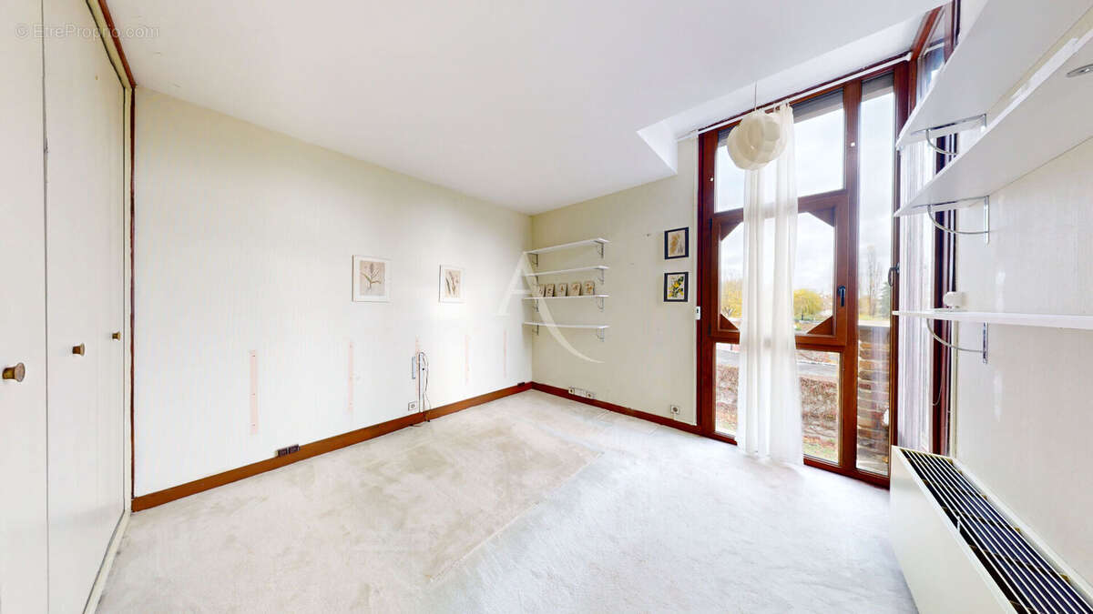 Maison à ROISSY-EN-BRIE