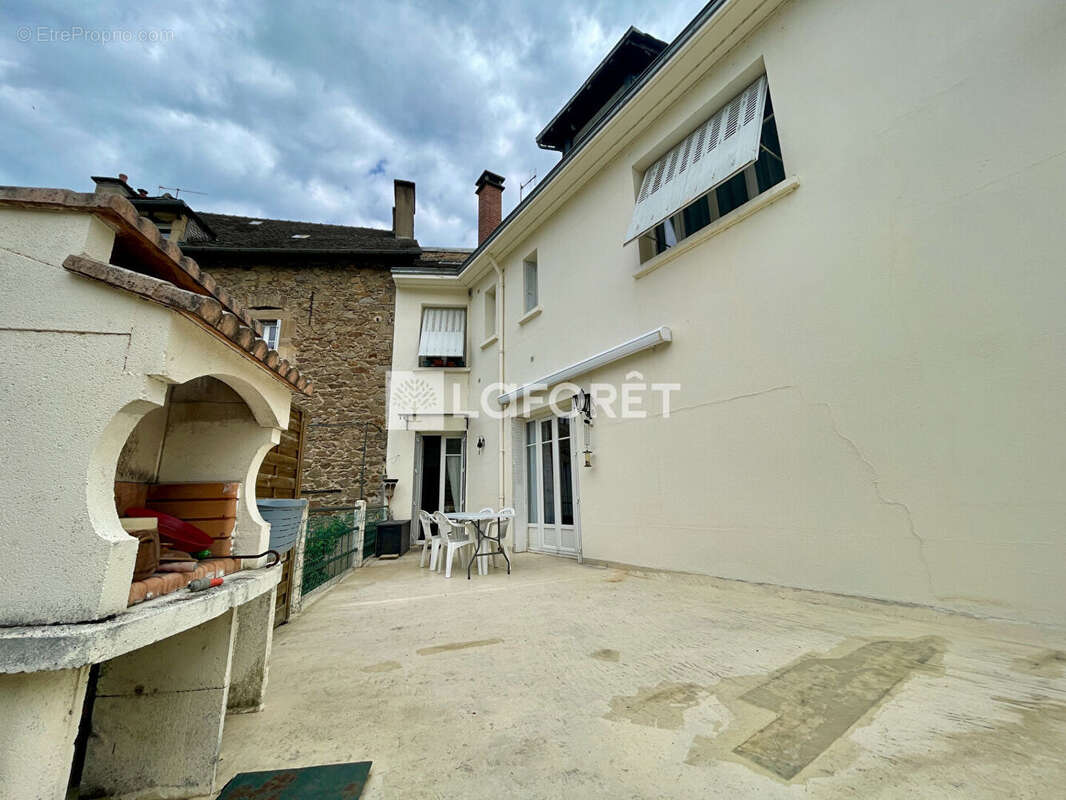 Maison à CASSAGNES-BEGONHES