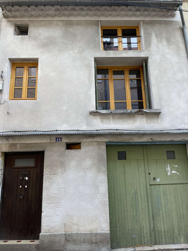 Maison à VALREAS