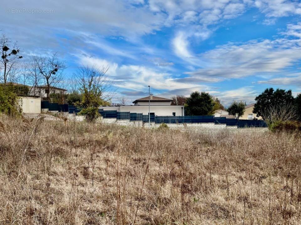 Terrain à MONTBOUCHER-SUR-JABRON