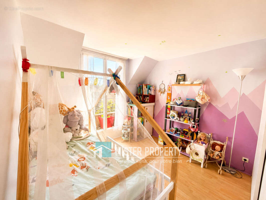 Appartement à SARTROUVILLE
