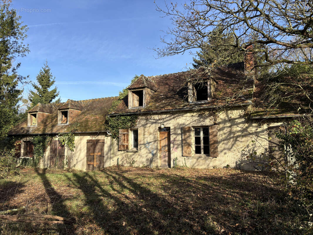 Maison à LE MELE-SUR-SARTHE