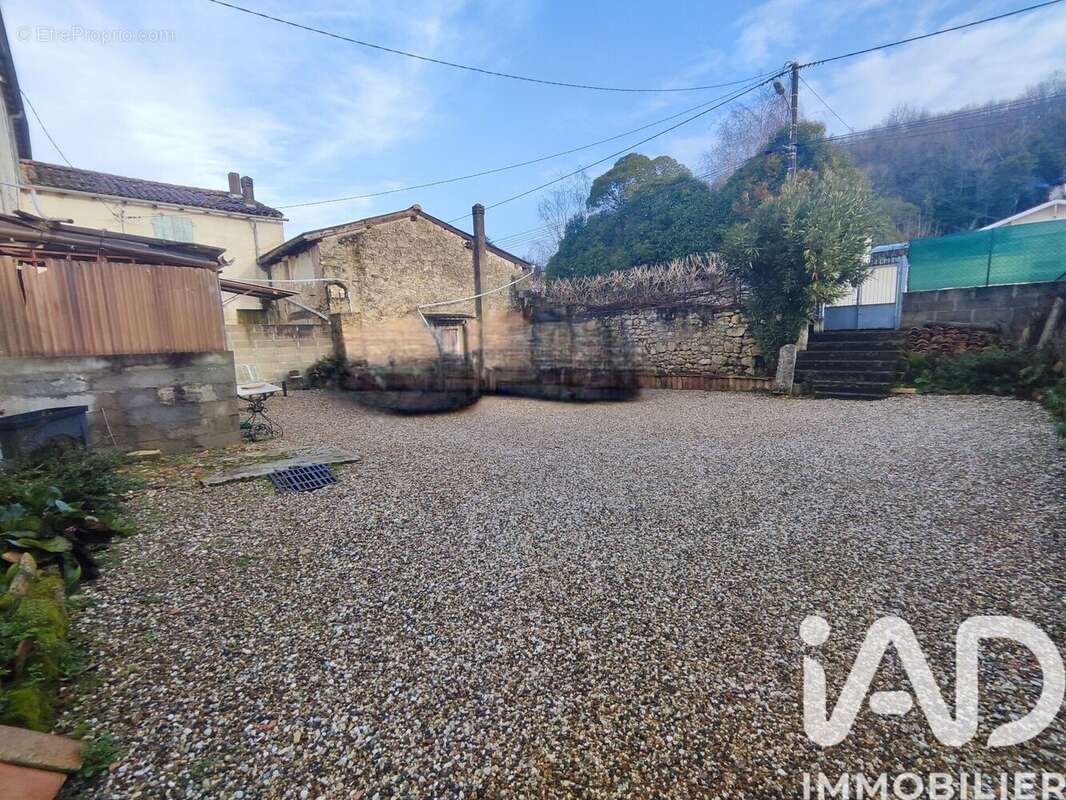 Maison 104 m² à La Riviere  - photo 6
