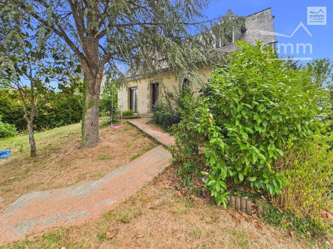 maison de 112 m2 plein centre de Pont Péan - photo 1