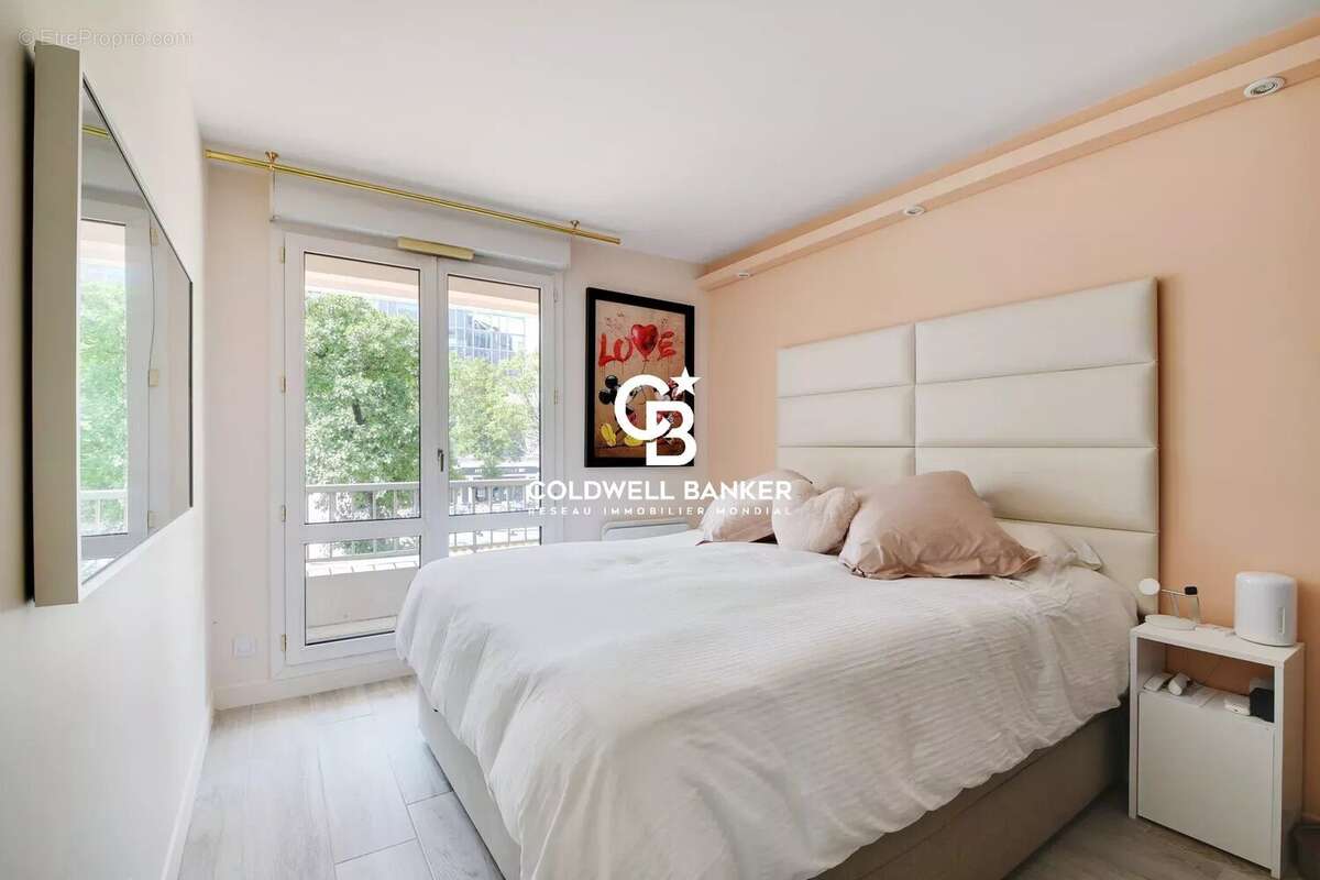 Appartement à ISSY-LES-MOULINEAUX