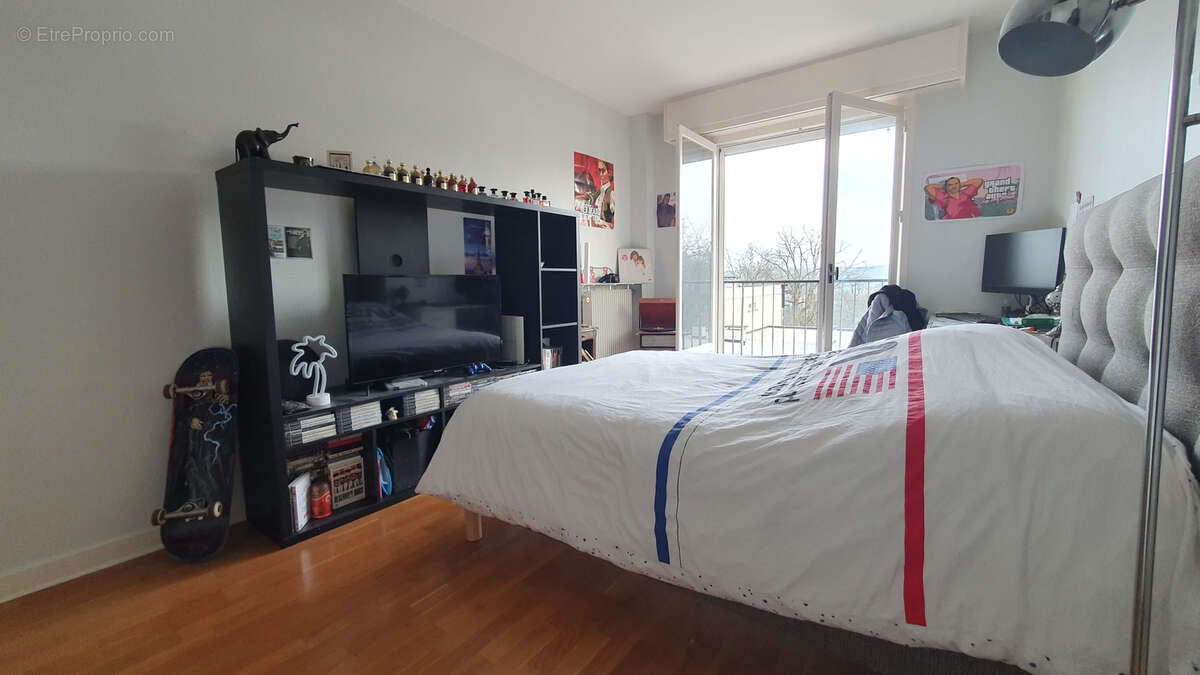 Appartement à VILLE-D&#039;AVRAY