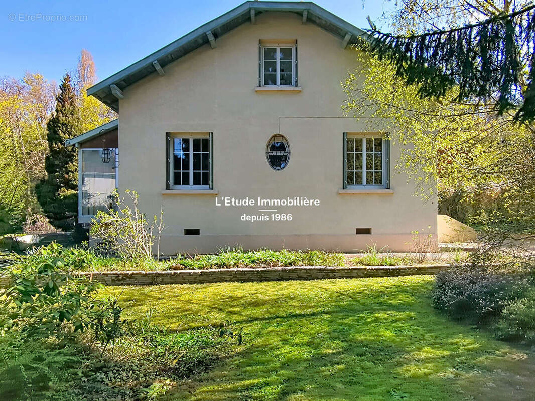 Maison à SATHONAY-CAMP