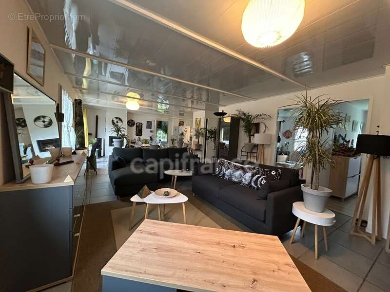 Maison à SAINT-JORY-LAS-BLOUX