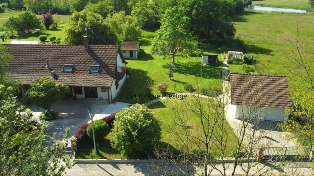 Belle longere des annees 1950 de 174 m² avec dependances, terrain de 3794 m² et mare - photo 10