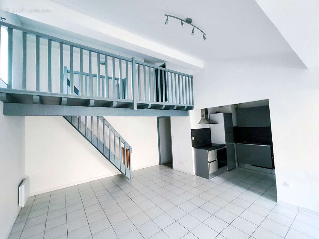 Appartement à CARCASSONNE