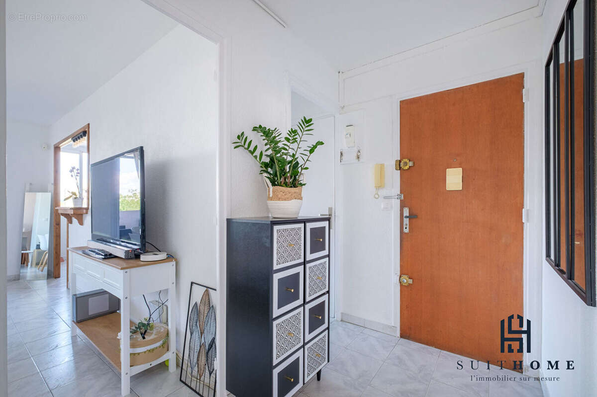 Appartement T5 à vendre proche de la maison de la danse Appartement  5 pièce(s) 82m2 4 chambre au dernier étage à LYON 8 - photo 11