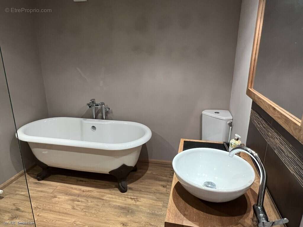 Maison à CHAMPAGNE-MOUTON