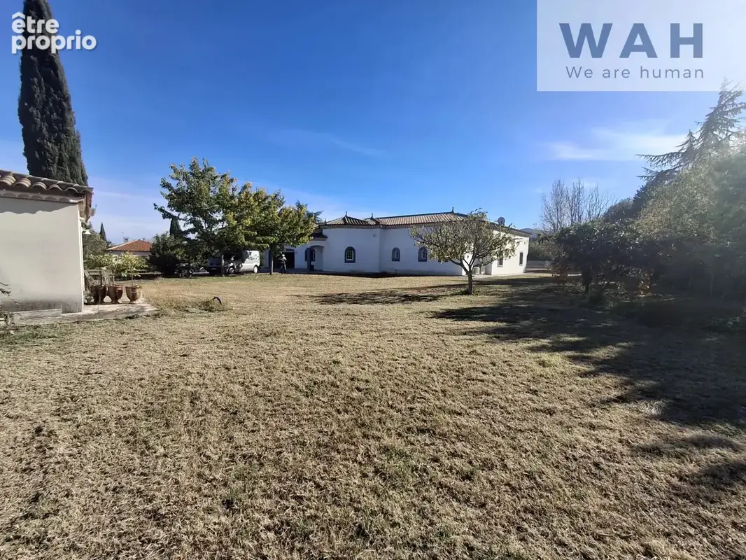 Maison T4 - Belle architecture - 180m2 - Grand terrain const - photo 16