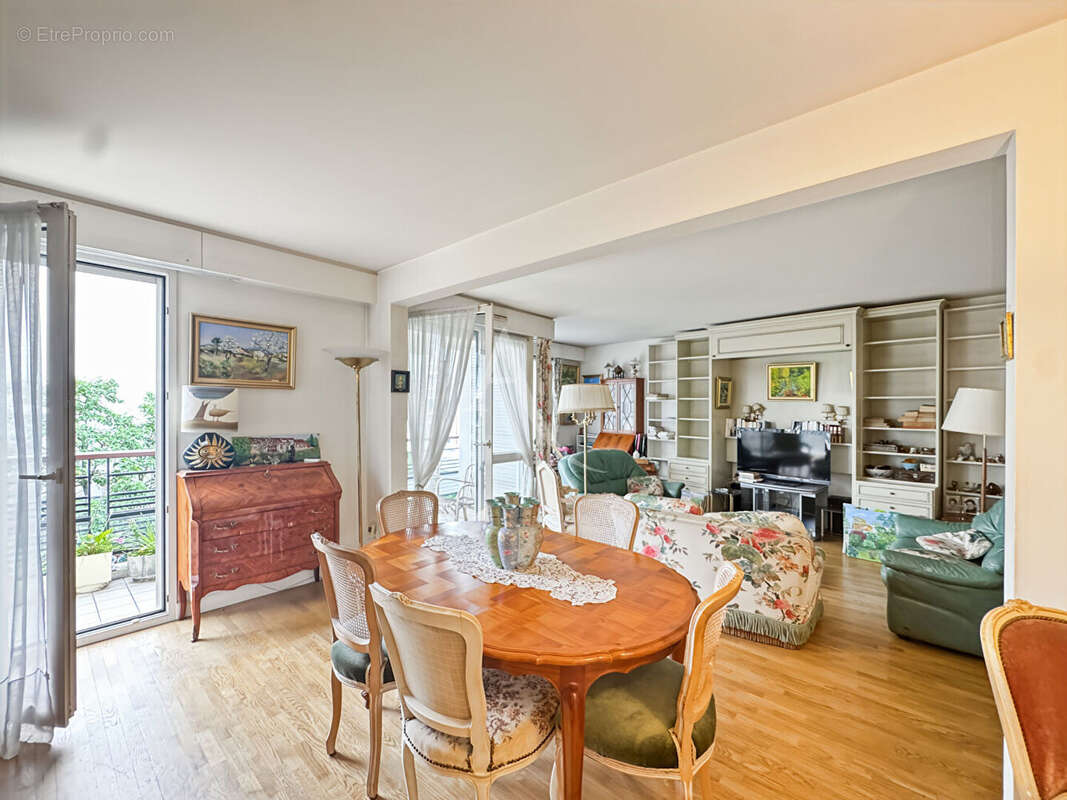Appartement à PARIS-12E