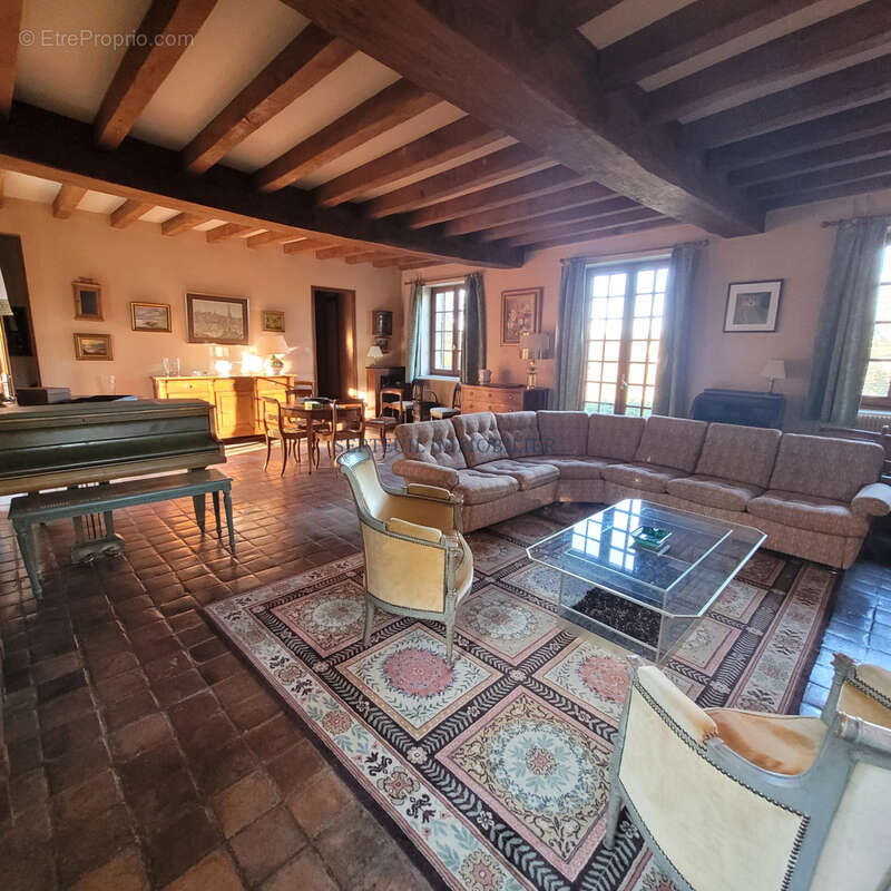 Maison à THOIRY