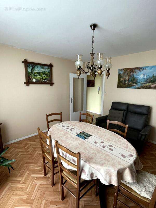 Appartement à FONTAINE