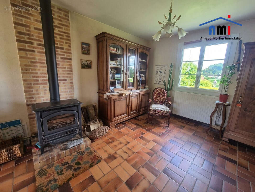 Maison à LA MADELEINE-BOUVET
