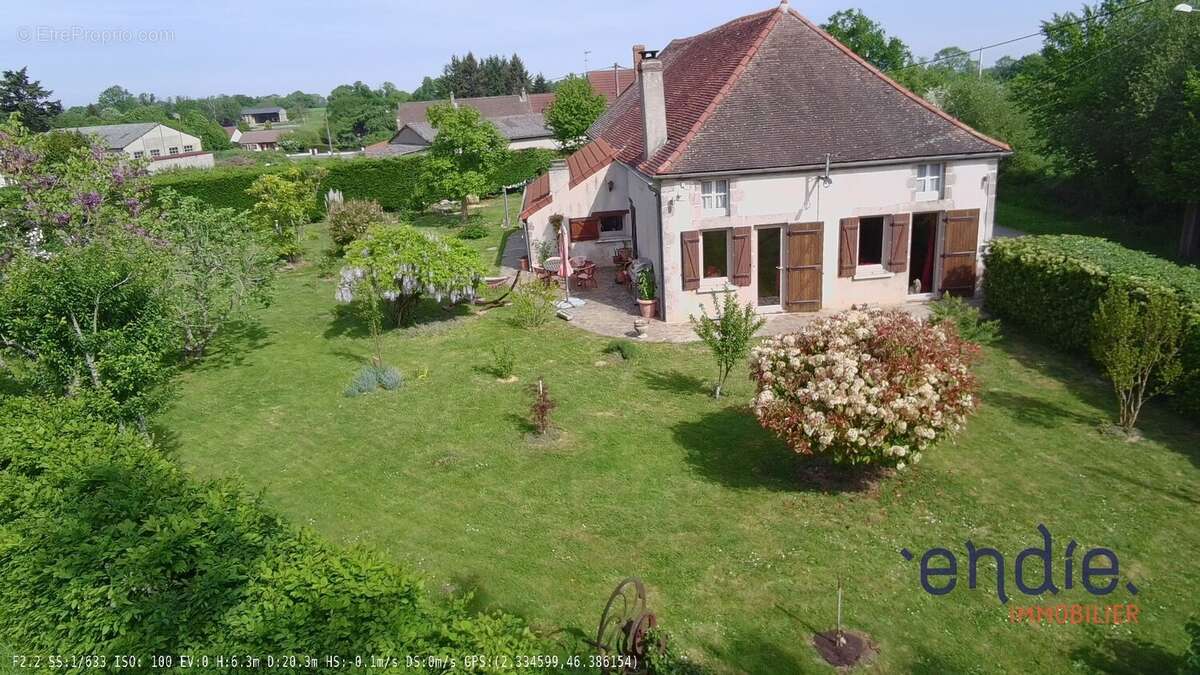 Maison à SAINT-SAUVIER