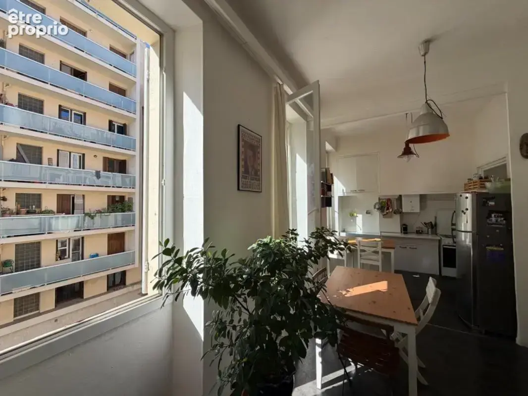 Vente Appartement T3/T4 77 m² Marseille 1er – Quartier Longchamp (Charmant 3 Fenêtres Marseillais) - photo 3