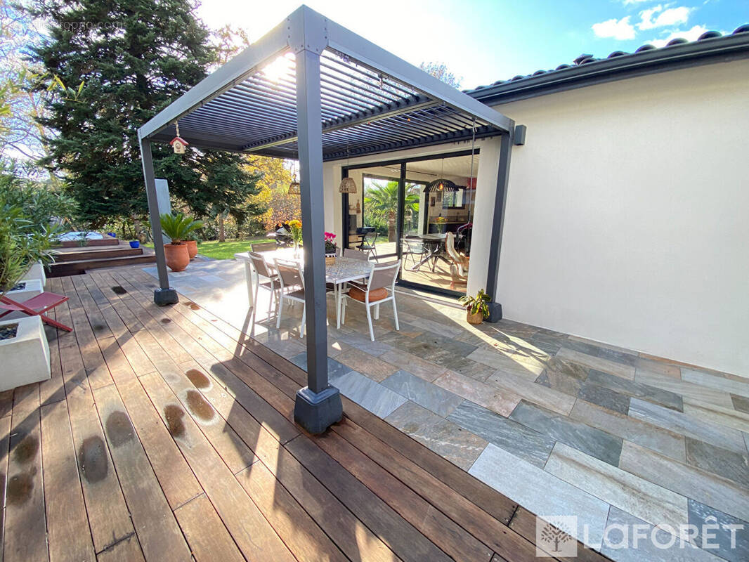 Maison à MARTIGNAS-SUR-JALLE