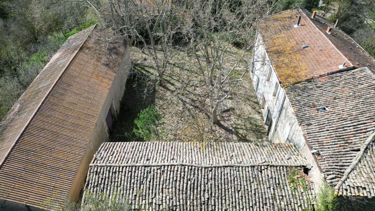 Maison à JONQUIERES