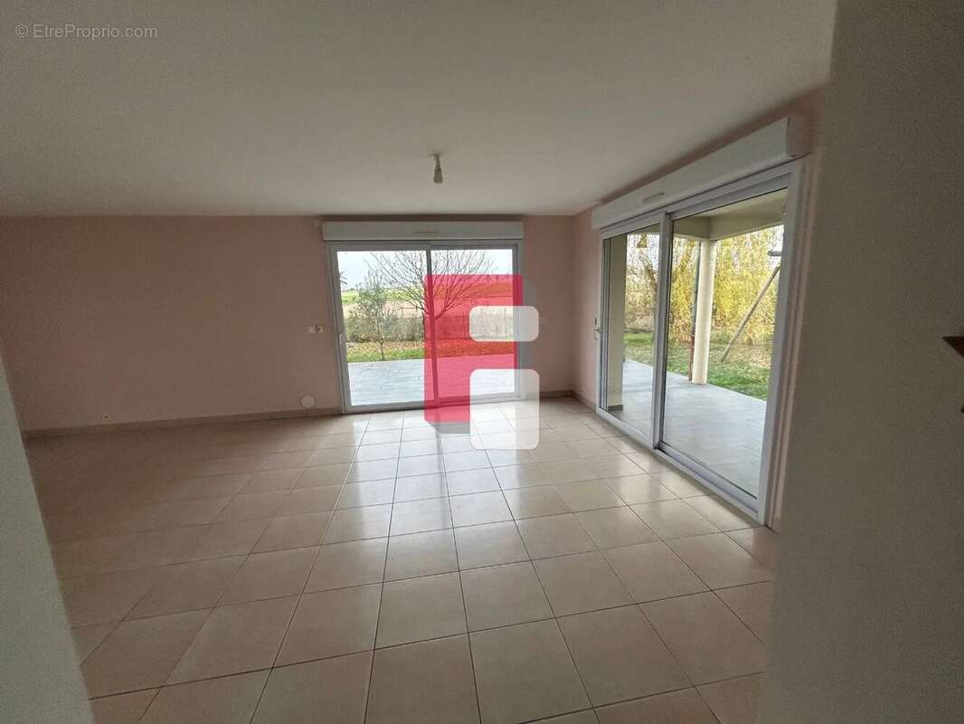 Maison à VILLECHETIF