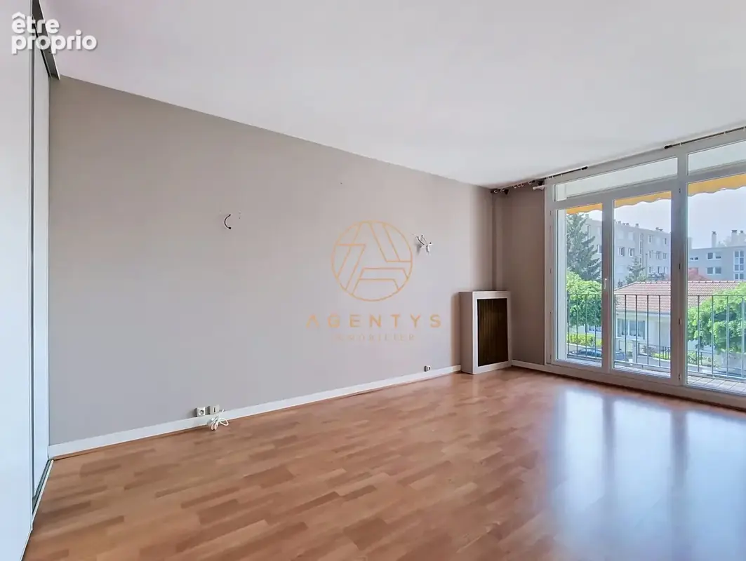 Photo Appartement à Joinville-Le-Pont au prix de 315 000€