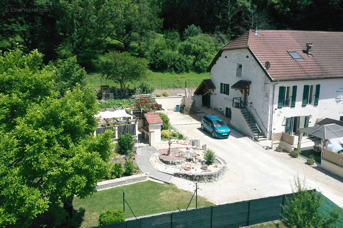 Maison à SEYSSEL