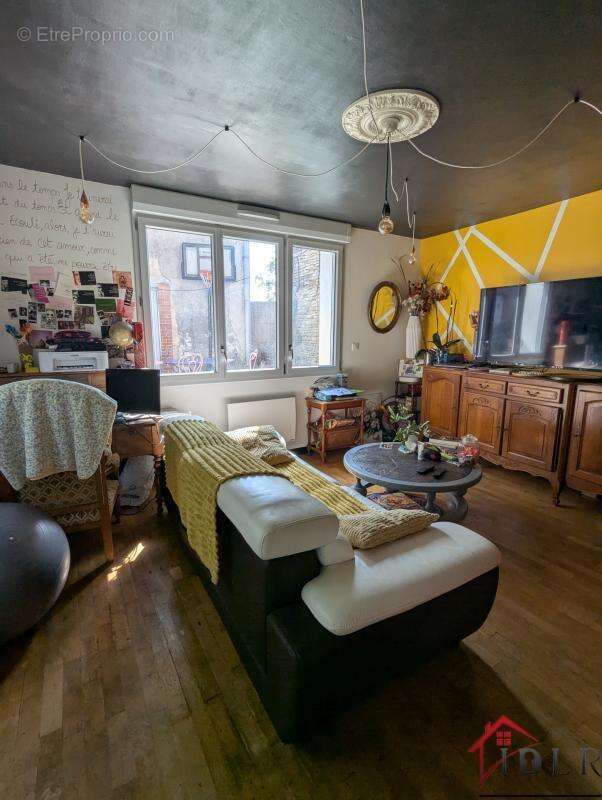 maison avec garage et terrain - photo 10