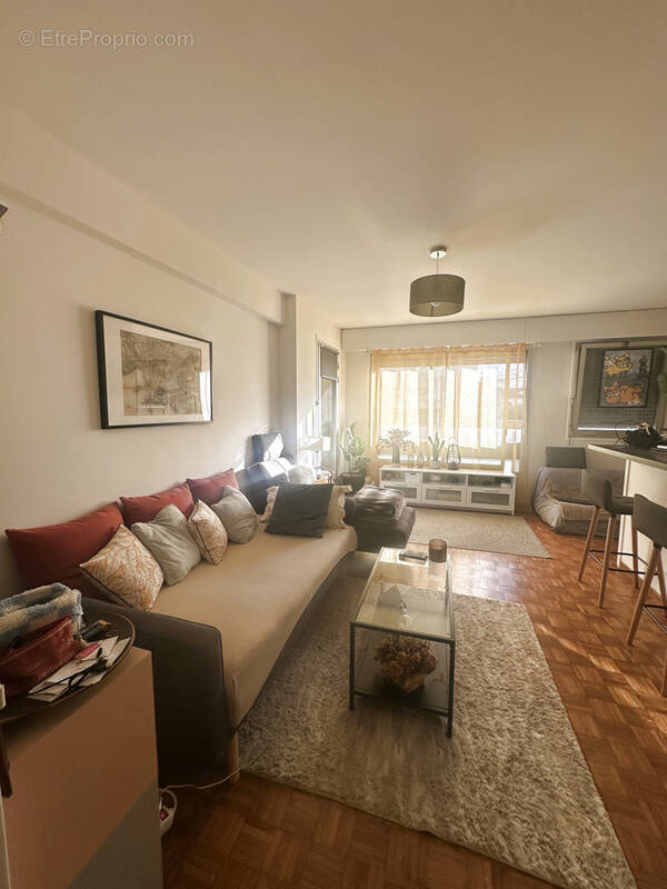 Appartement à MARSEILLE-8E