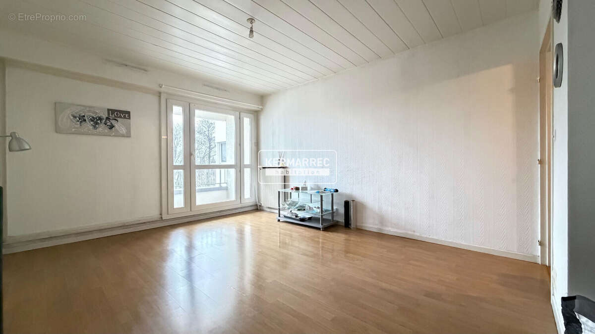 Appartement à SAINTE-LUCE-SUR-LOIRE