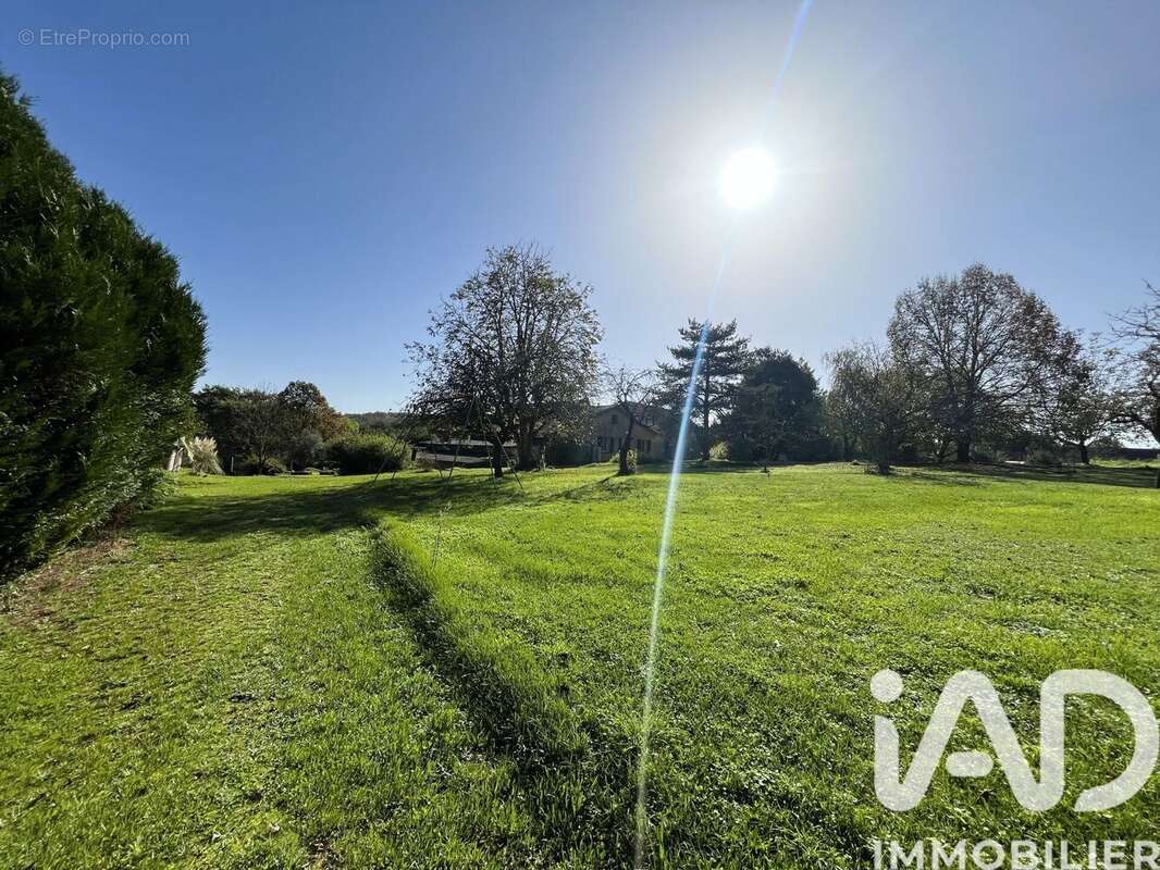 Maison 134 m² à Saint-Martial-De-Nabirat  - photo 9