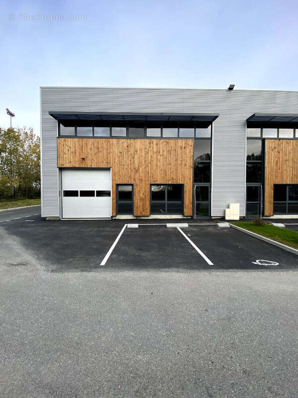 Commerce à BASSE-GOULAINE