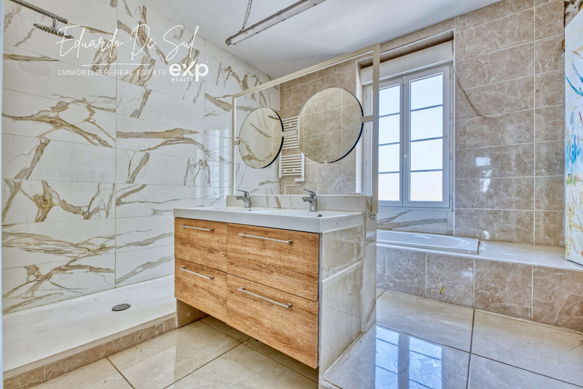 Maison 220 m² à Cantenac  - photo 8