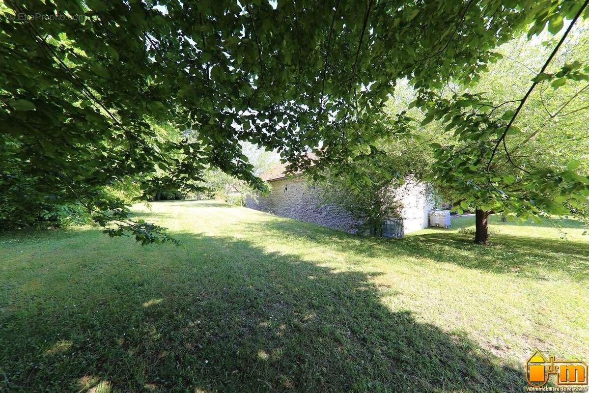 Maison à MEREVILLE