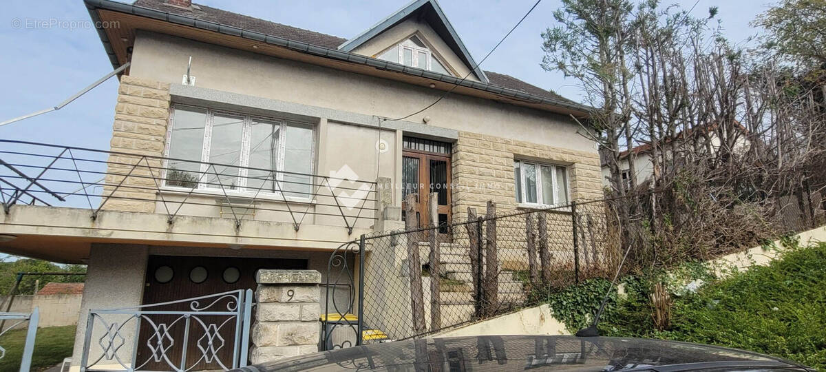 Maison à GOUSSAINVILLE