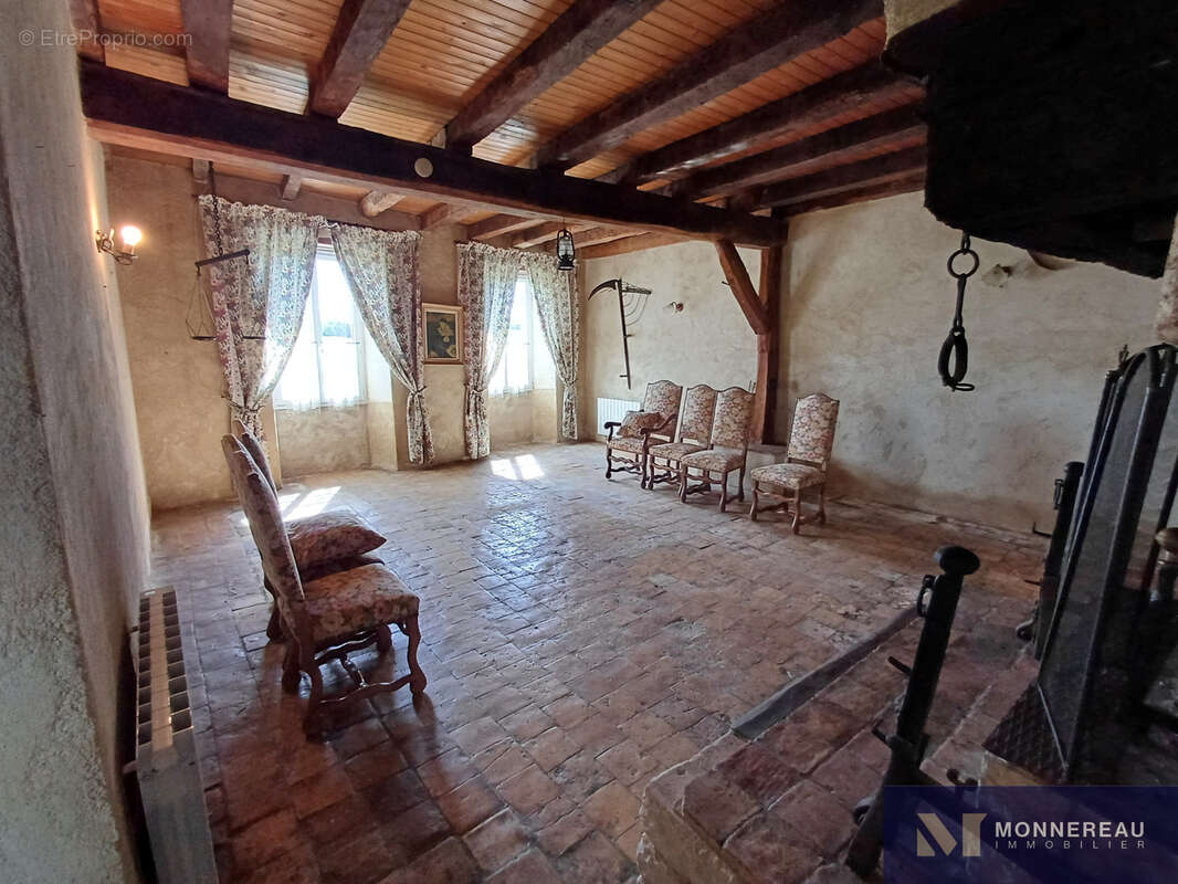Maison à REIGNAC