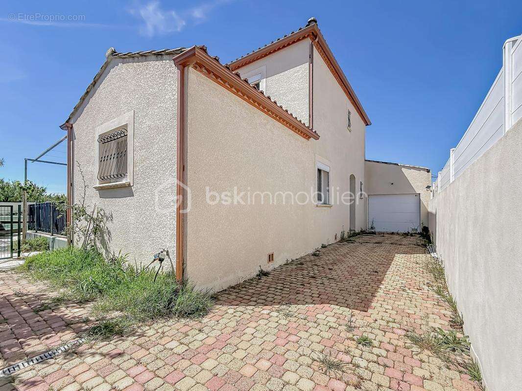 Maison à POMEROLS