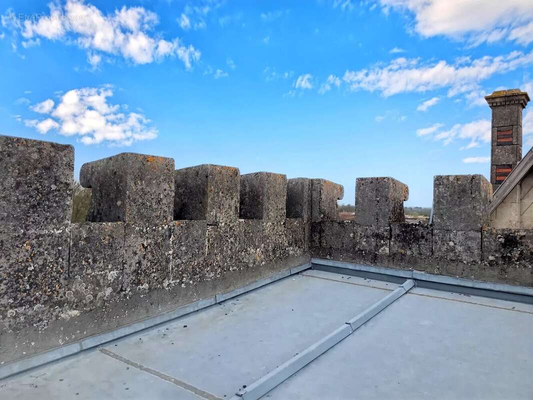 Maison à SAINT-CHRISTOLY-DE-BLAYE