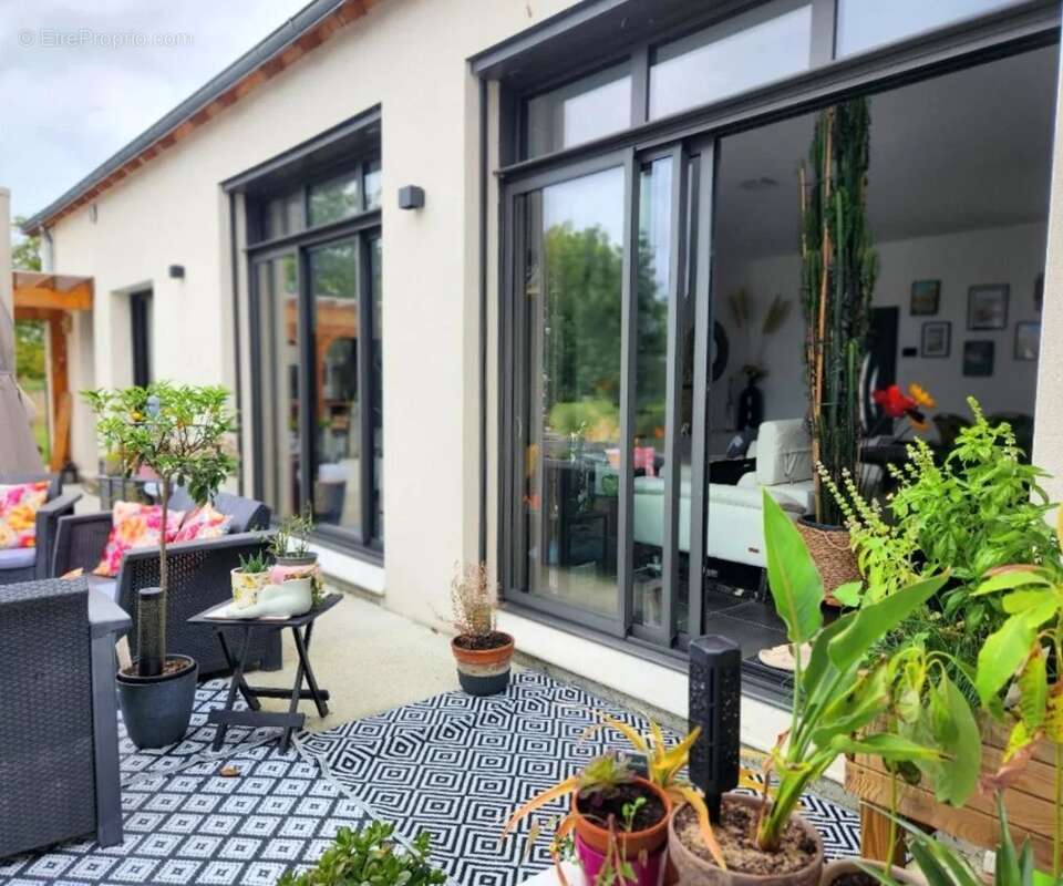 Maison à LIGNIERES-DE-TOURAINE