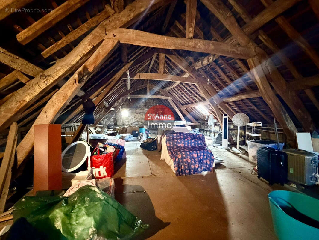 Maison à VERS-SUR-SELLES