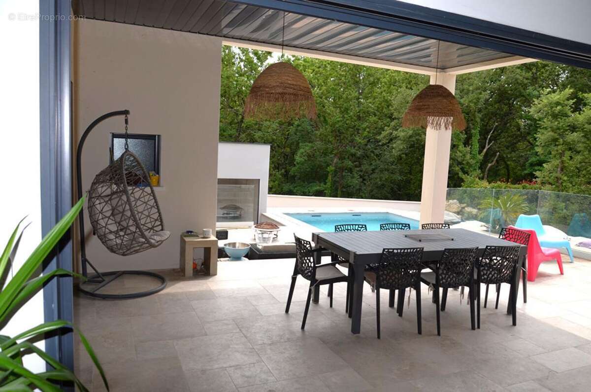 Maison à MONTELIMAR