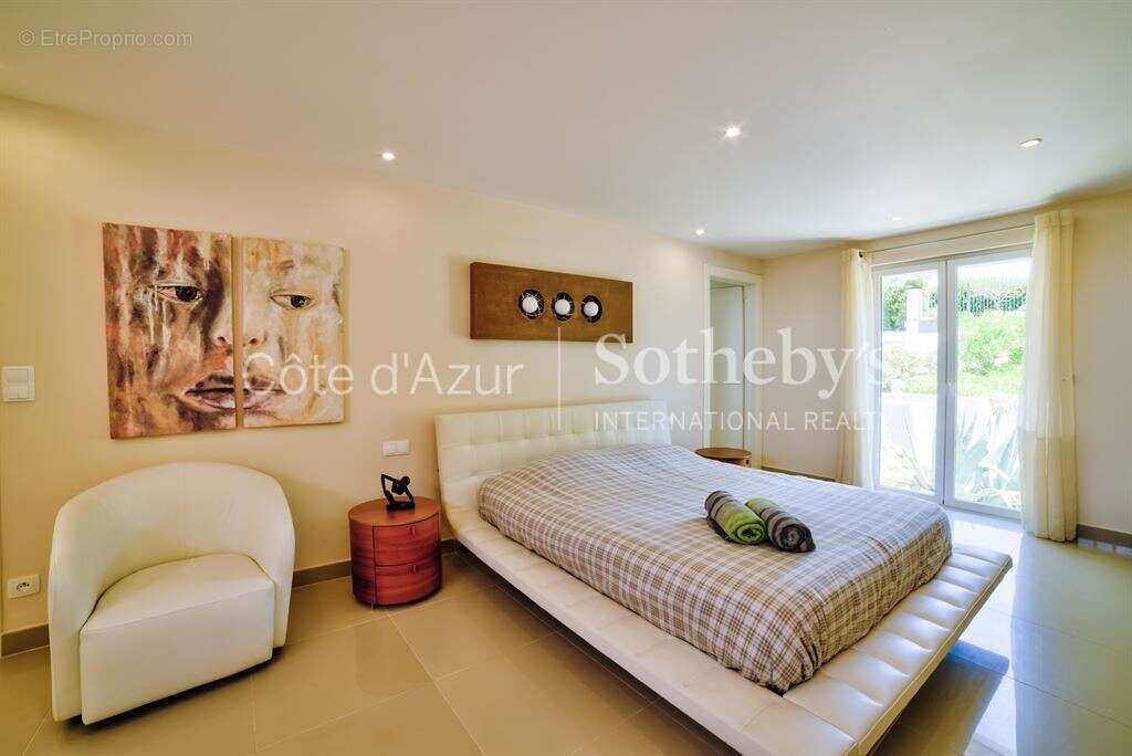 Maison à MOUANS-SARTOUX