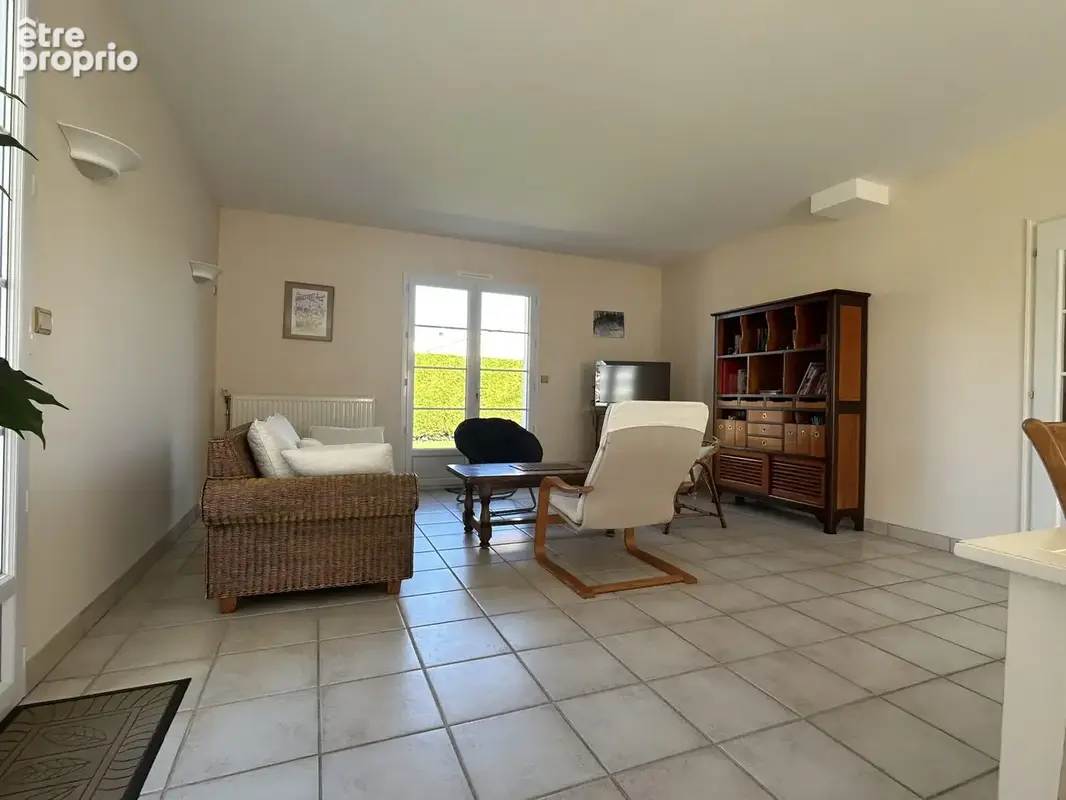 Maison 7 pièces 159 m² à vendre à Aiffres (79230) - photo 5