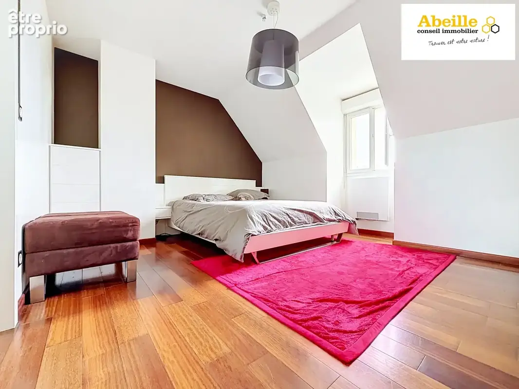 Maison contemporaine de 141 m2 hab. dependance de 29 m2. garage. terrain 800 m2. - photo 12