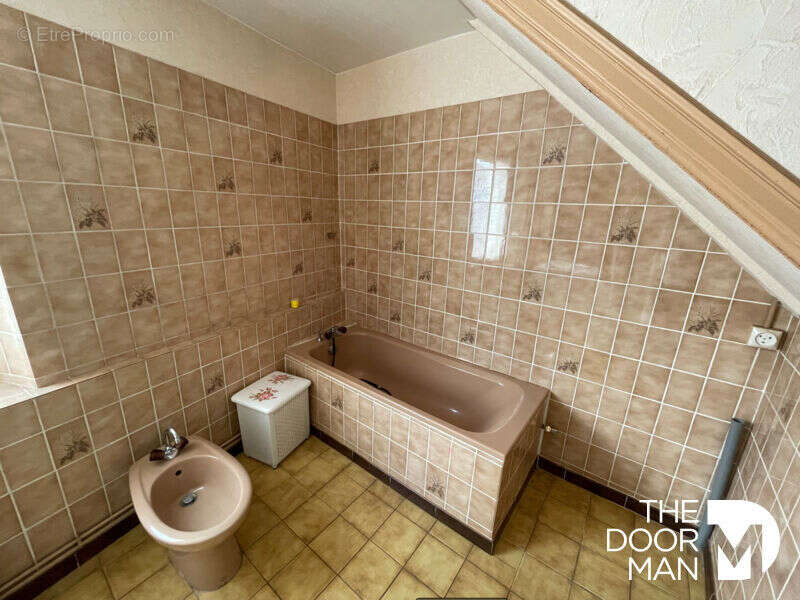 Maison à DAMMARTIN-SUR-MEUSE