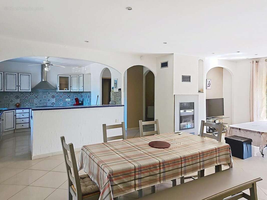 Maison 130 m² à Castelnaudary  - photo 3
