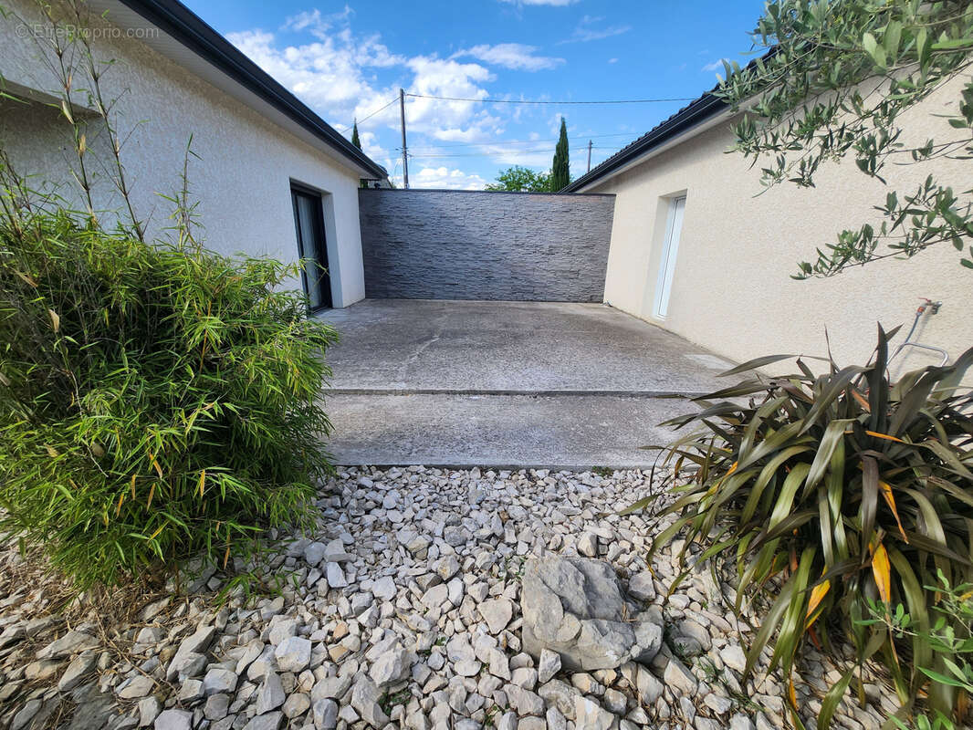 Maison à VINEZAC