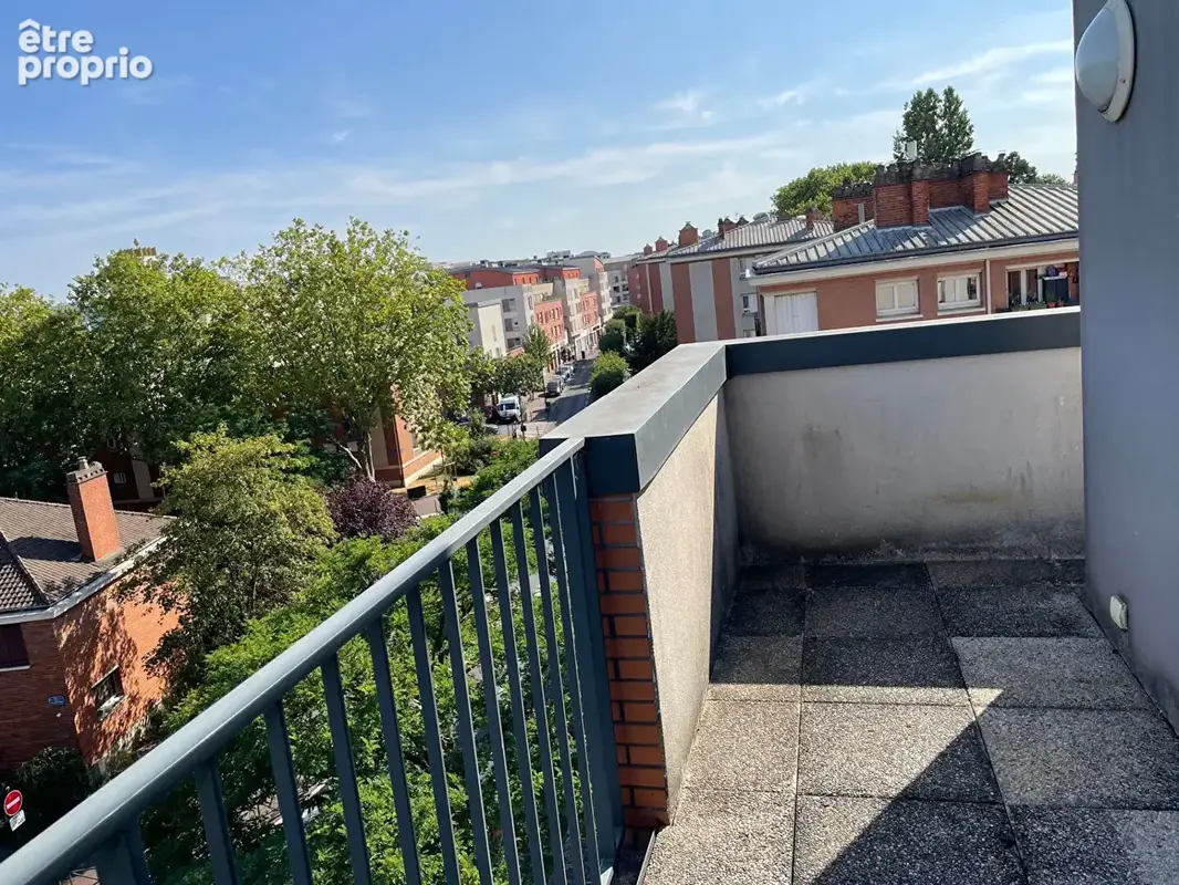 3 pièces en dernier étage avec balcons, ascenseur et parking en sous-sol. - photo 15