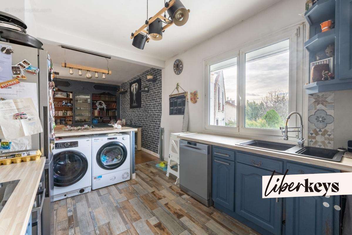 Appartement à VILLENEUVE-LE-ROI